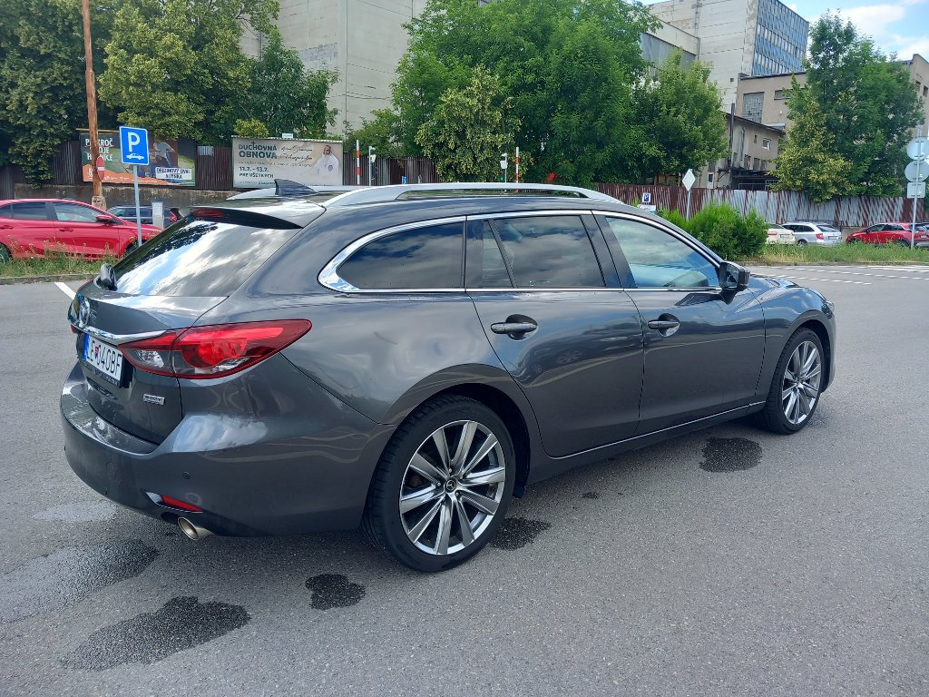 Mazda 6