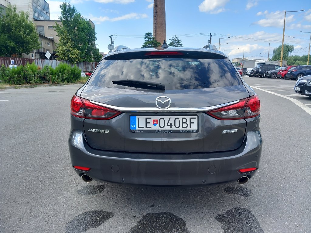 Mazda 6