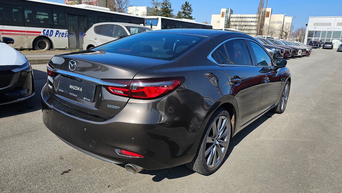 Mazda 6