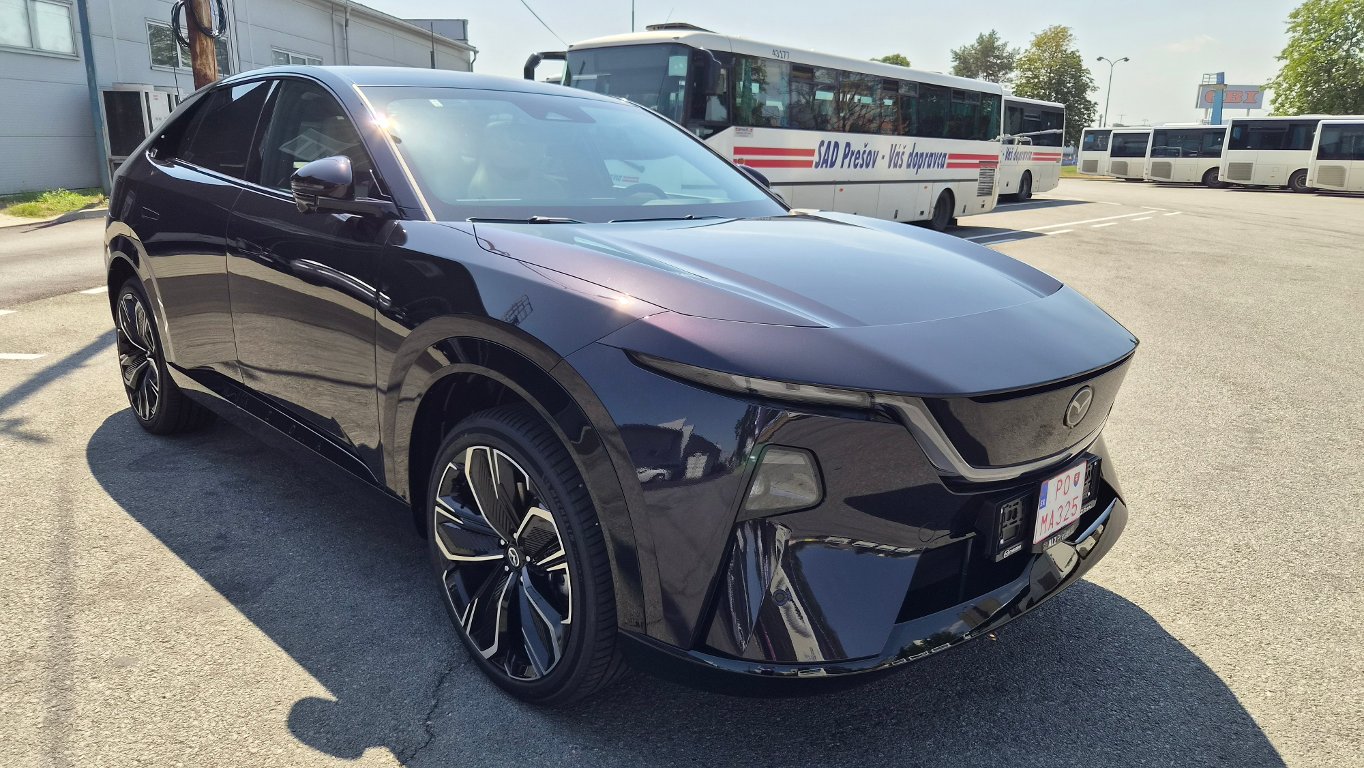 Mazda CX-6e